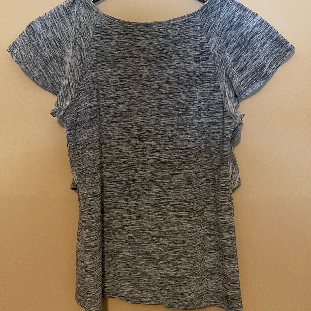 New Directions Ruffled Front Top - Picture 3 of 3